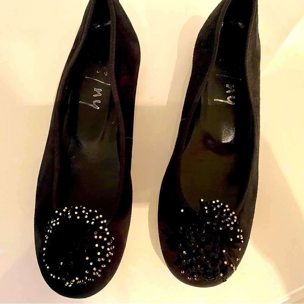 French Sole New York (FSNY) suede low heel shoe with Pom Pom
